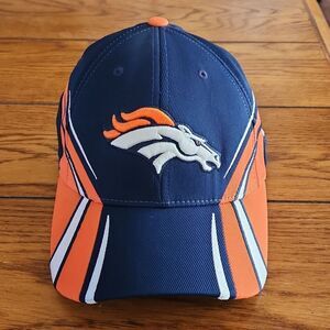 NFL Aunthentic Sideline Reebok Denver Broncos size L/XL sportscap or hat